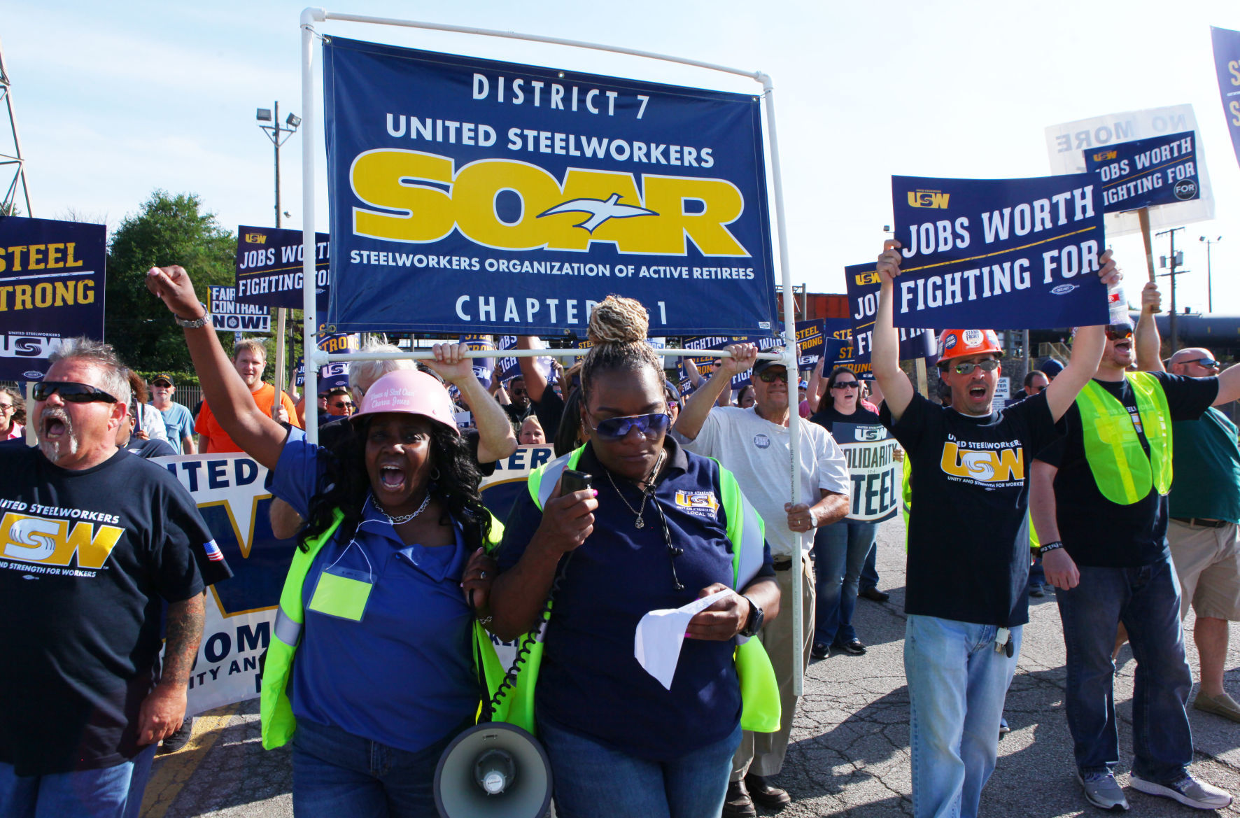 Steelworkers rally in Gary